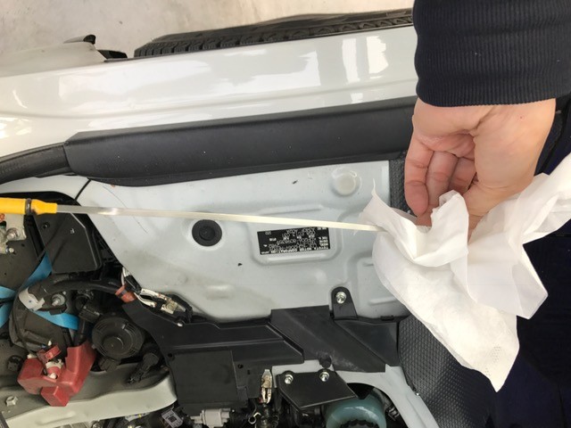 ハイエースのオイル オイルフィルター交換時期と交換方法と費用 クリーニング４０３ ヨンマルサン