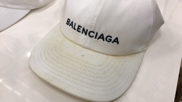 Balenciaga バレンシアガ のキャップの黄変抜きクリーニング クリーニング４０３ ヨンマルサン
